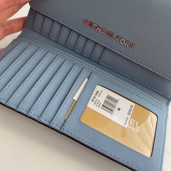 NWT Michael Kors Wallet - Picture 6 of 7